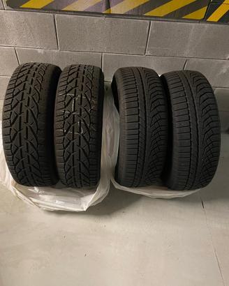 4 Gomme invernali 215/60 R17