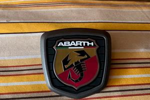 Logo posteriore abarh