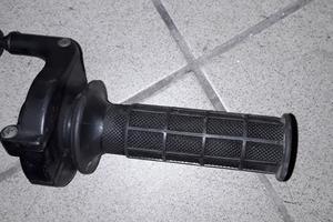 Comando gas compl.manopole dx/sx husqvarna wr125te