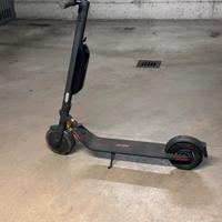 mountain bike e monopattino