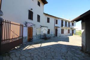 CASA SEMINDIPENDENTE A ORSARA BORMIDA