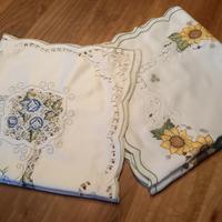 Set due tovaglie quadrate