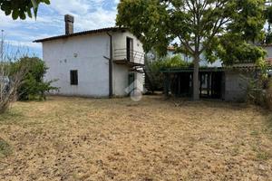 4 LOCALI A CHIESINA UZZANESE