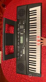 Tastiera Yamaha EZ-220 tasti che si illuminano