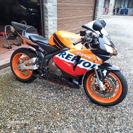 Honda cbr 600rr  repsol