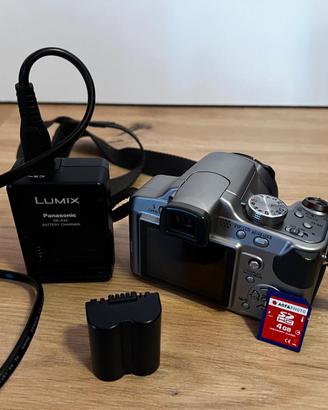 Panasonic Lumix DMC-FZ18 zoom 18x con accessori