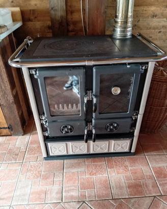 Stufa e cucina a legna