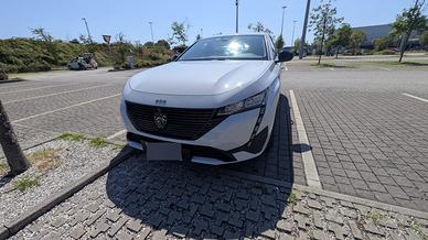Peugeot 308 1.2 Active Benzina
