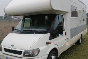 Camper mansardato gancio traino 