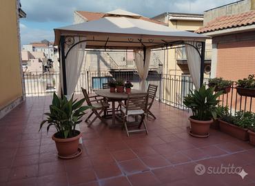 2 Vani con Terrazzo Via Roma 