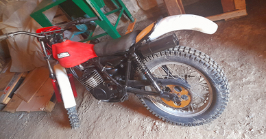 Moto Fantic trial 125 anni 80