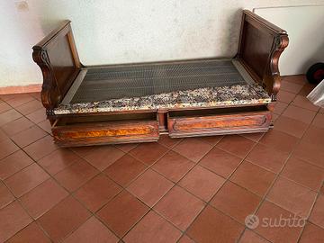 ottomana in legno 