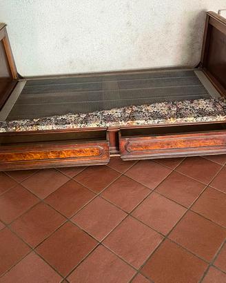 ottomana in legno 