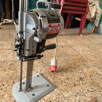 Taglierino per tessuto professionale