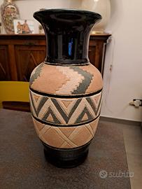 Vaso in ceramica e cotto motivi triangolari