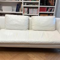 Divano B&B Charles in pelle bianco