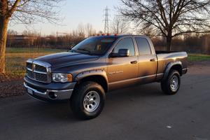 Dodge RAM 2500 Cummins 2004 4x4