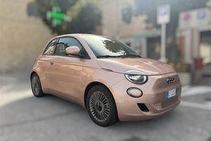 500e Berlina 42 kWh La Prima