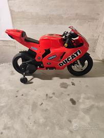 Moto PEG Perego Ducati
