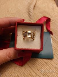 Anello in argento e zirconi