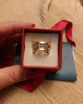 Anello in argento e zirconi