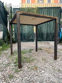 tavolo e sedie fatti a mano