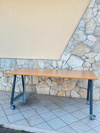 Scrivania 160x80 con porta PC e ruote