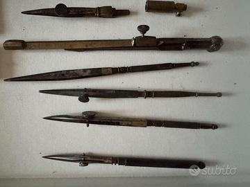 Set compassi vintage da disegno tecnico