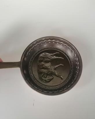 Pentolino Vintage in Rame con intagli