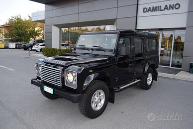 Land Rover Defender 110 2.4 TD4 Station Wagon