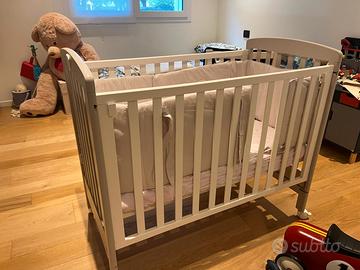 lettino,materass paracolpi, piumone e copripiumino