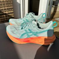 Asics novablast 5 42,5