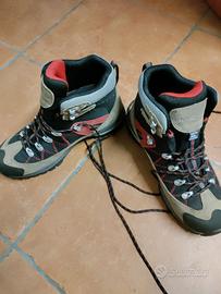 Scarponi montagna tg.40 Trezeta suola Vibram.