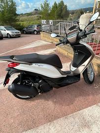 Piaggio Medley 125 - 2024