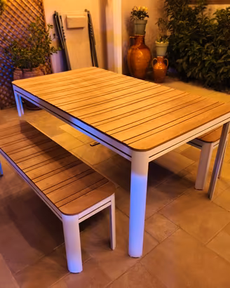 tavolo da giardino con panche