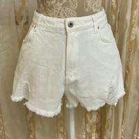 Shorts Jeans bianchi Bershka