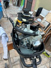 Motore fuoribordo Suzuki DF 6CV mai usato