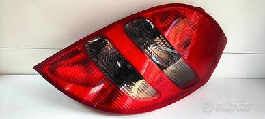 A1698201064 FANALE POST. DX MERCEDES A W169 04/07