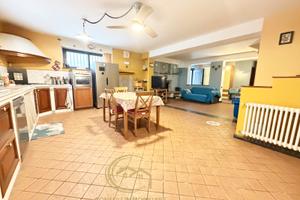 Versatile villa a schiera a Giarre