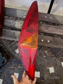 Fanale posteriore sinistro fiat punto