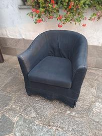 Poltrona a pozzetto nera