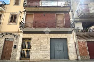 CASA INDIPENDENTE A CANOSA DI PUGLIA