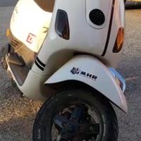 Piaggio Vespa 50 LX - 2012