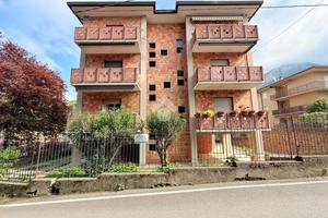 4 LOCALI A CALOLZIOCORTE