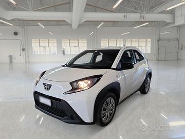 TOYOTA AYGO X 1.0B 72 CV ACTIVE S-CVT SUV