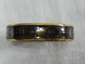 BRACCIALE RIGIDO SMALTATO NERO ORO
