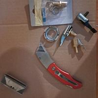 taglierino in alluminio  e ricambi lame