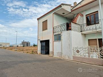 Casa singola con ampio giardino