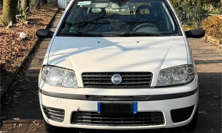 Fiat Punto 5 porte, 2005, a benzina, 1200 cilind.