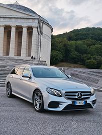 Mercedes E220 AMG